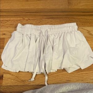 Katie J NYC White Elastic Waist Skorts